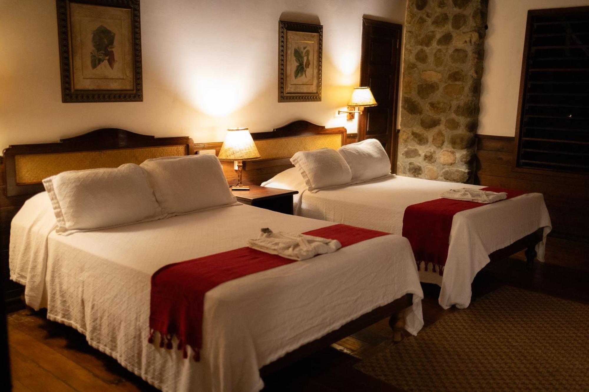 The Lodge & Spa At Pico Bonito El Pino Bagian luar foto