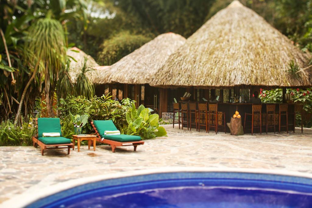 The Lodge & Spa At Pico Bonito El Pino Bagian luar foto