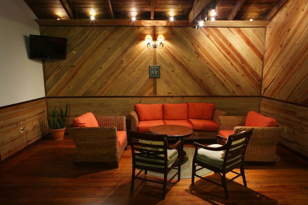 The Lodge & Spa At Pico Bonito El Pino Bagian luar foto